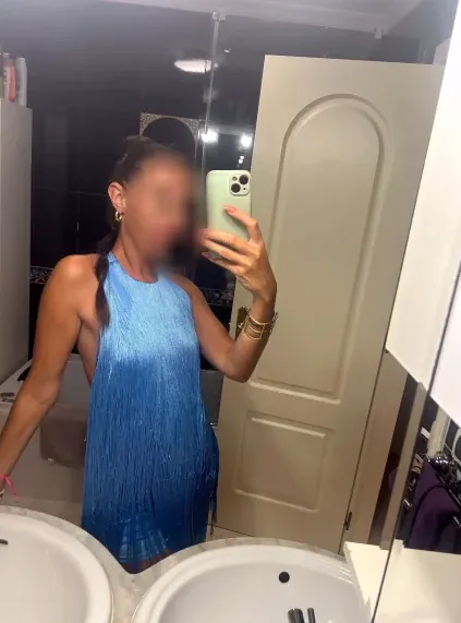 Bianca, 32