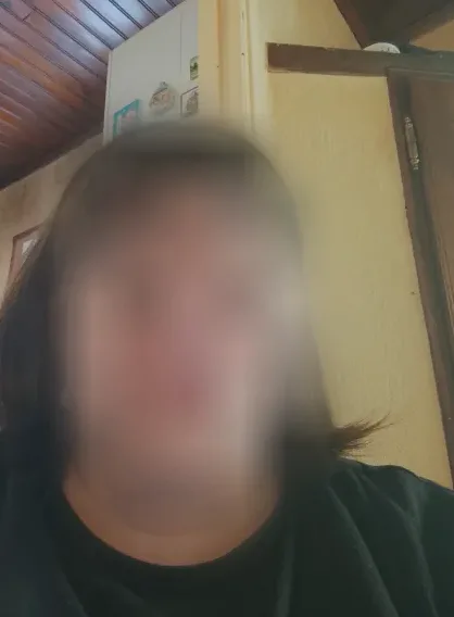 Caroline, 39