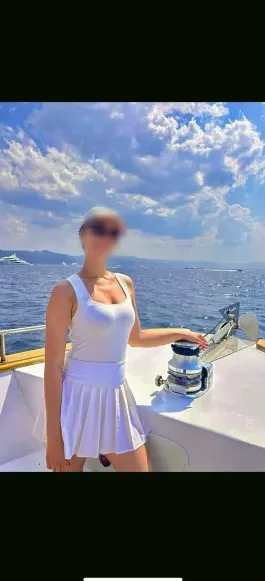 Emma, 33
