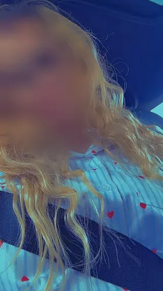 Laura, 28