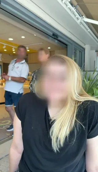 Molly, 21