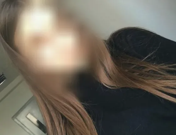Nicoline, 24
