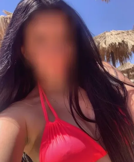 Olivia, 31